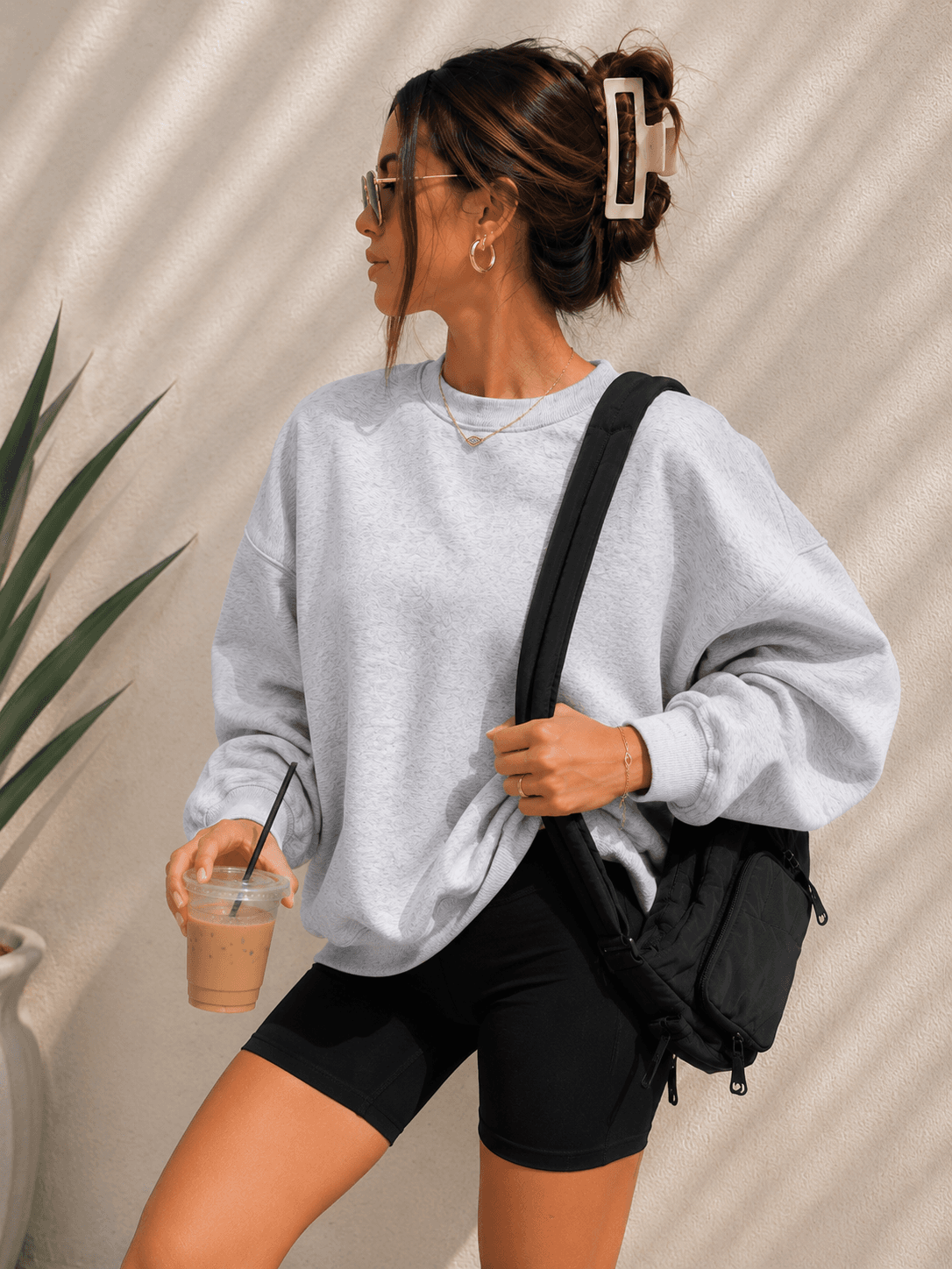 jumbo claw clips outfit oversized sweatshirt biker shorts clean girl Amazon